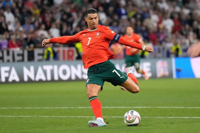 Cristiano Ronaldo Umumkan Pensiun dari Sepak Bola Profesional dan Siapkan CR7 Legacy Academy di 7 Negara